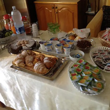 Brezza Marina بيت ضيافة 3*