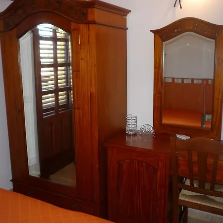 Brezza Marina Guest house 3*