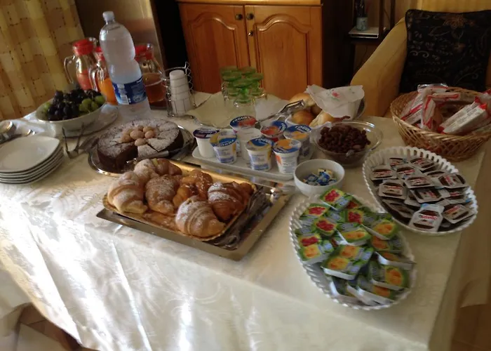 Brezza Marina בית הארחה 3*